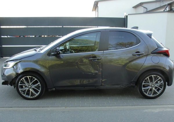 Toyota Yaris cena 54800 przebieg: 8000, rok produkcji 2023 z Bierutów małe 277